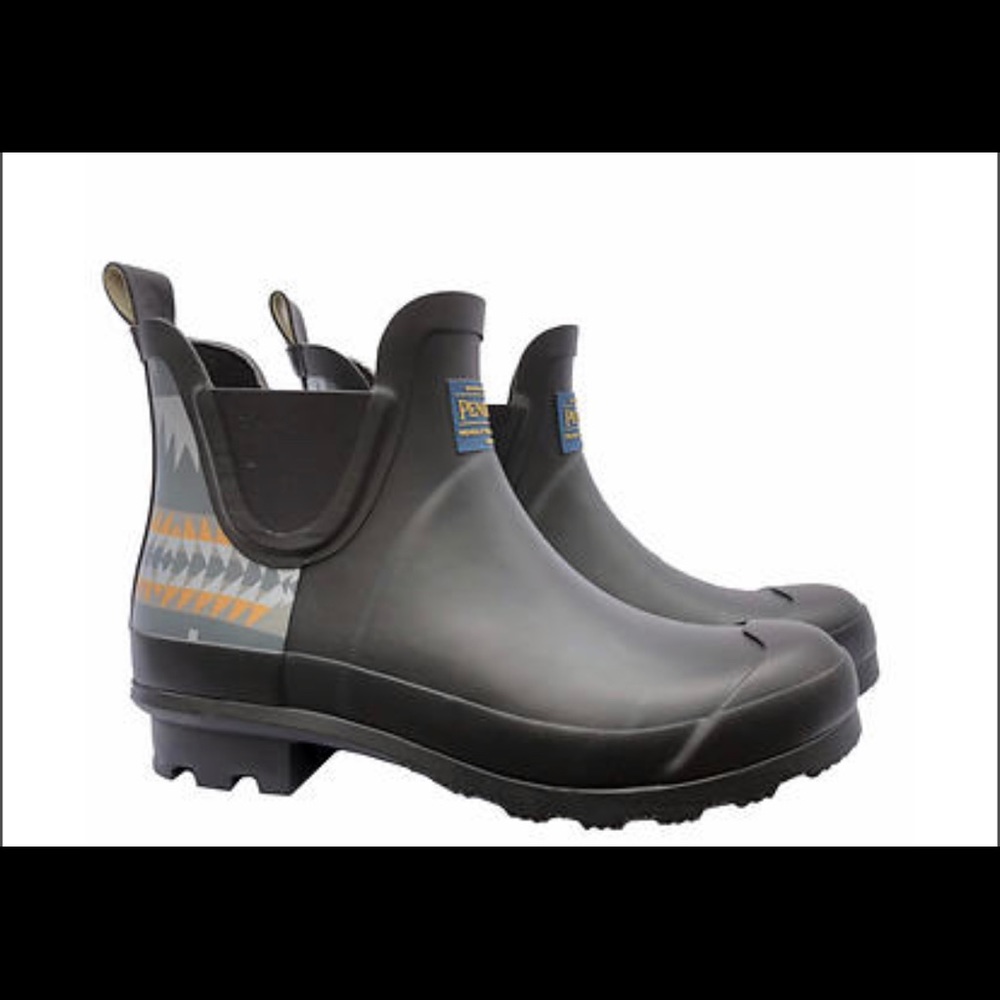 Pendleton Rainboot size 6